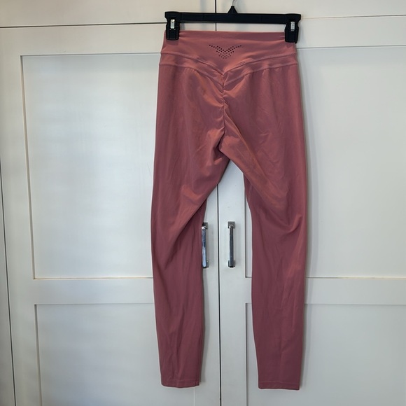 Whitney Simmons x Gymshark leggings Mauve Size: Medium - Picture 10 of 10